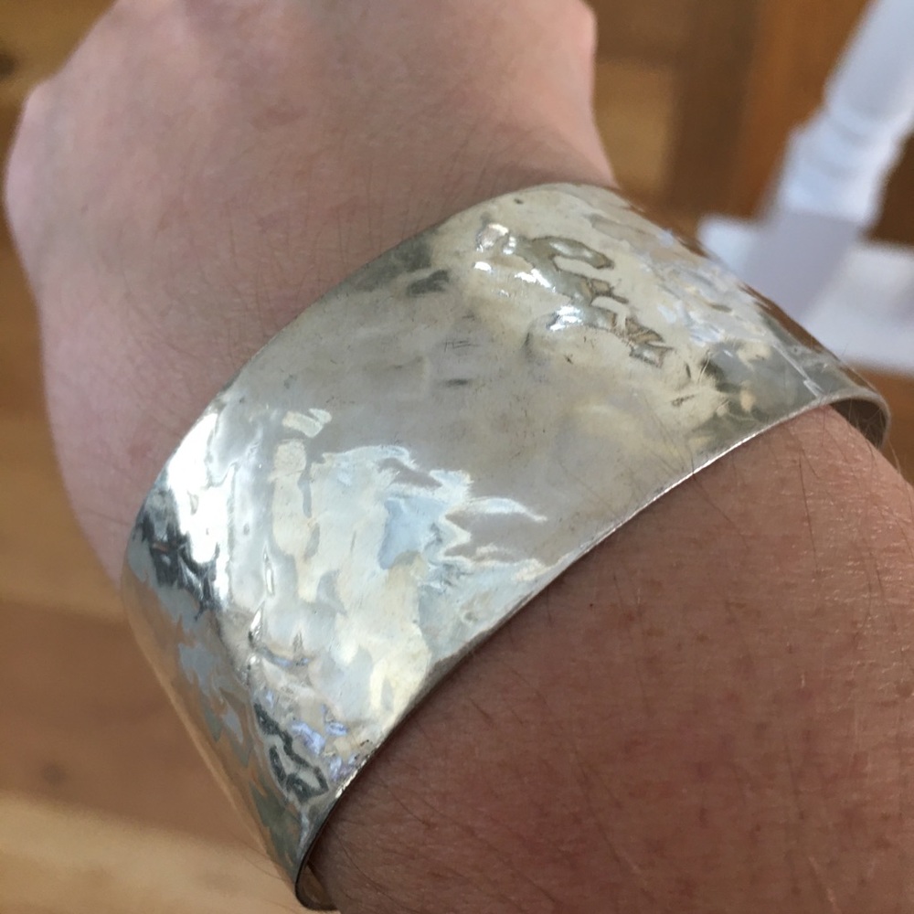 Signed Marjorie Baer SF wide silver cuff - Picture 6 of 8